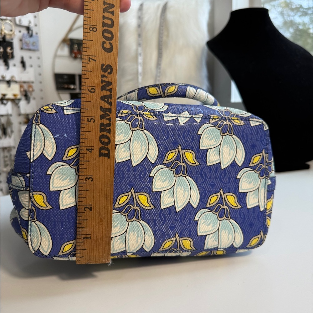 GUESS two way blue Floral Satchel with silver Accents - Picture 11 of 12